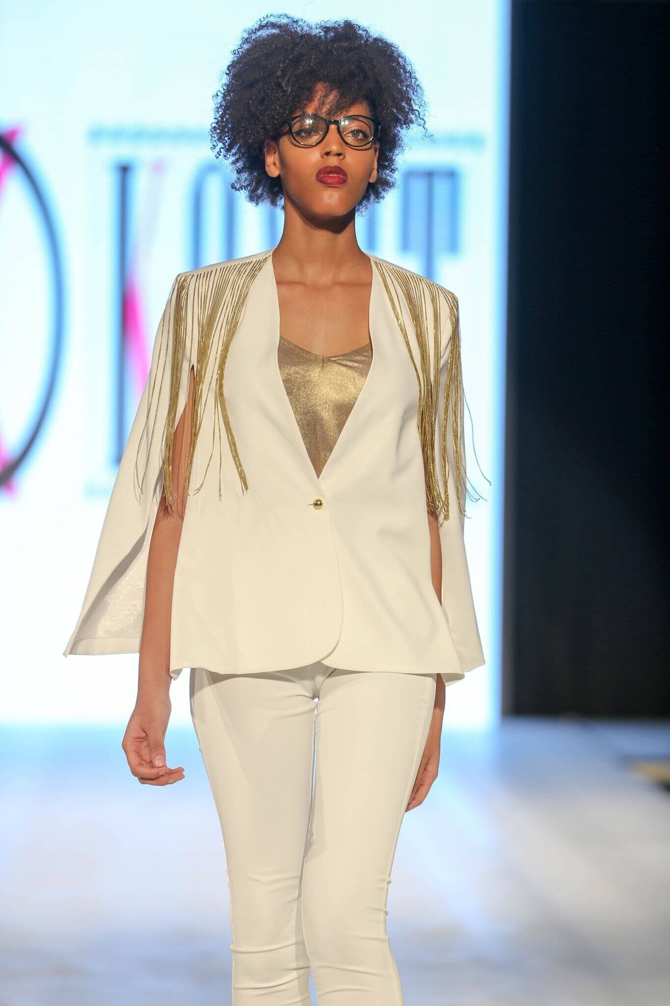 Gold Chain Fandangle