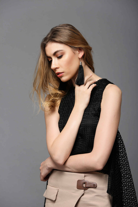 A01 BLACK TASSEL EARRING