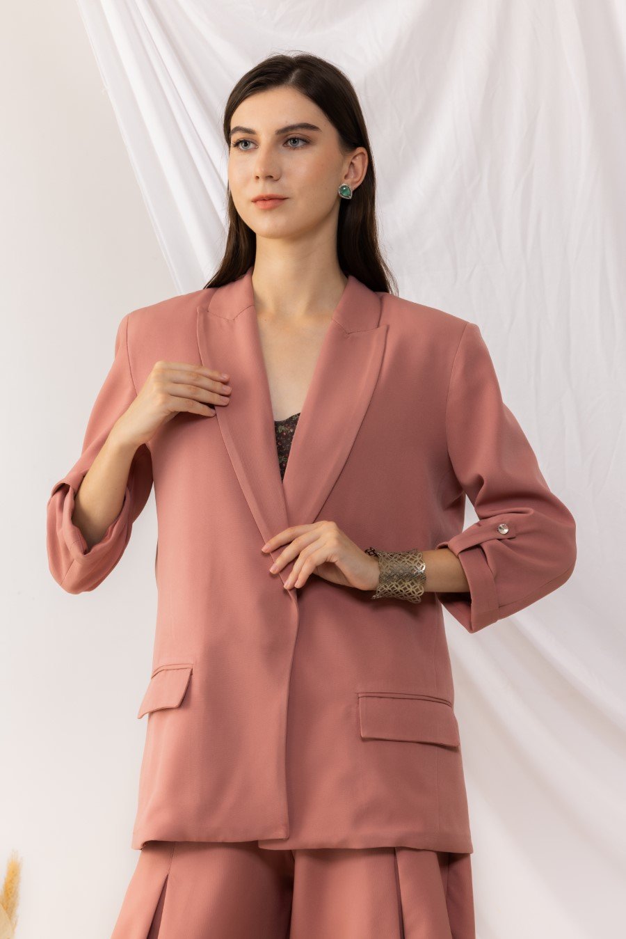 Coral Rose Open Blazer With Side Flap Pockets And Pull Up Sleeves