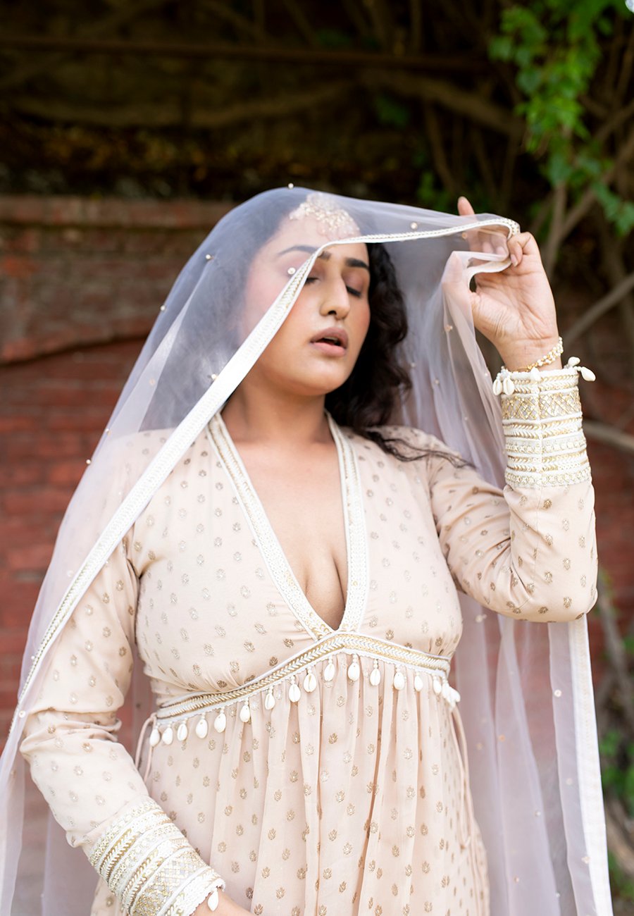 Kovet Budding Peach V-Neck Suit