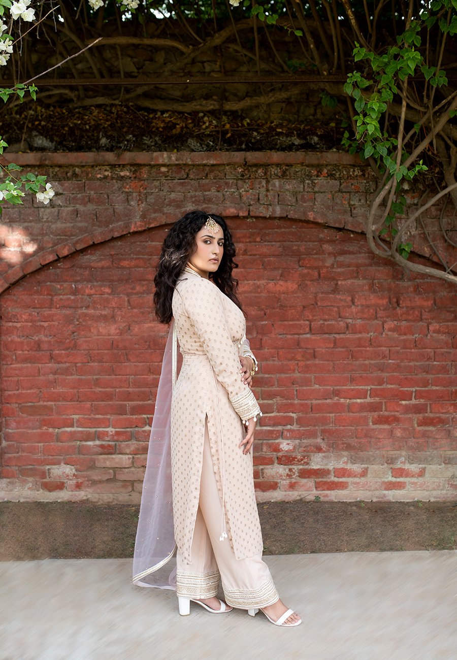 Kovet Budding Peach V-Neck Suit