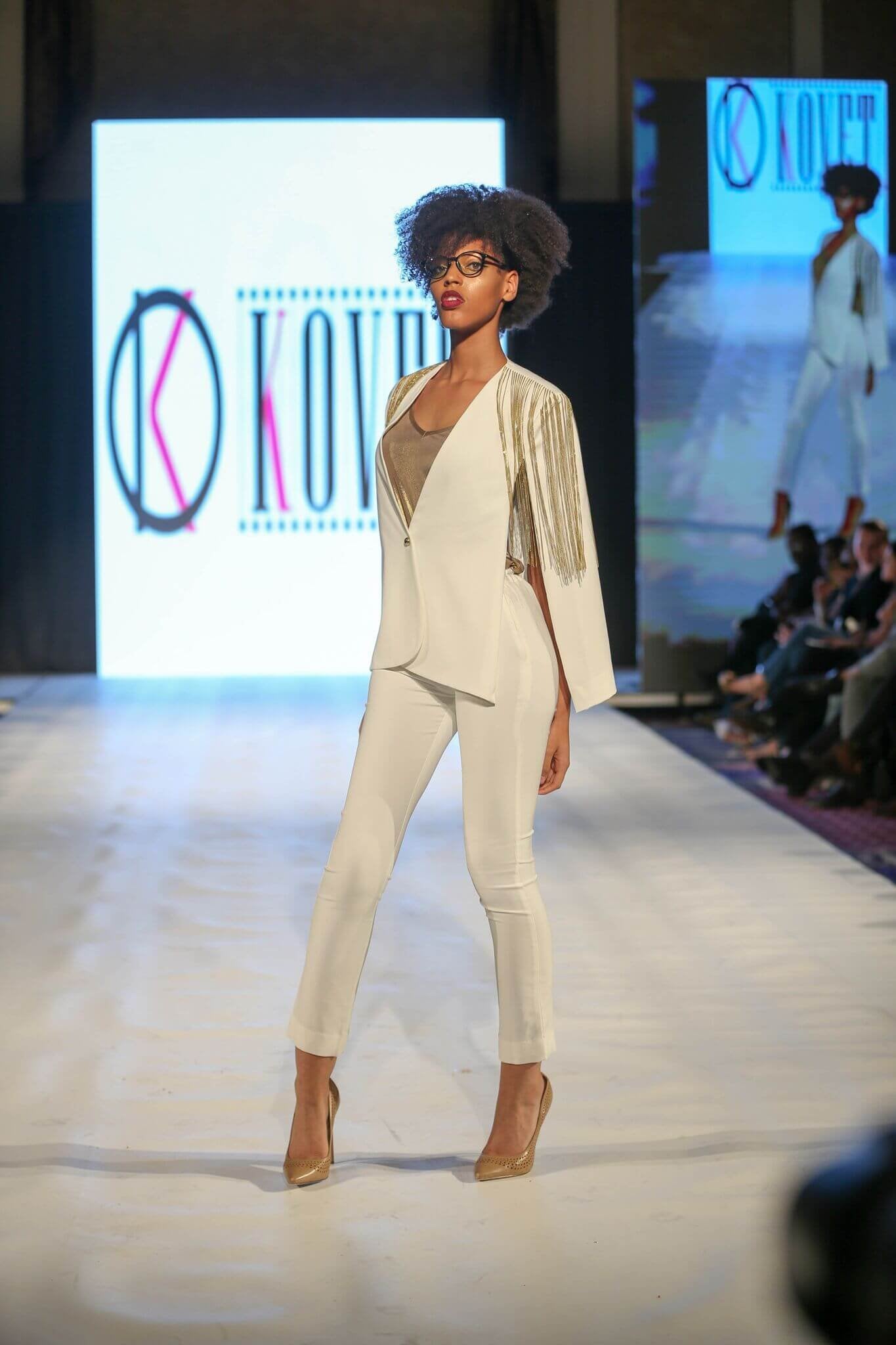 Gold Chain Fandangle