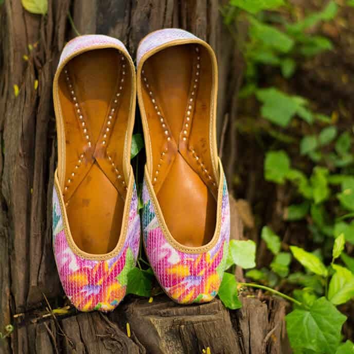 PADUKII 12 Hand Crafted Leather Mojri