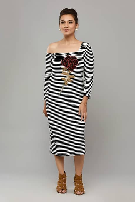 SAI 38 L-Shaped Neckline Dress(White & Black)