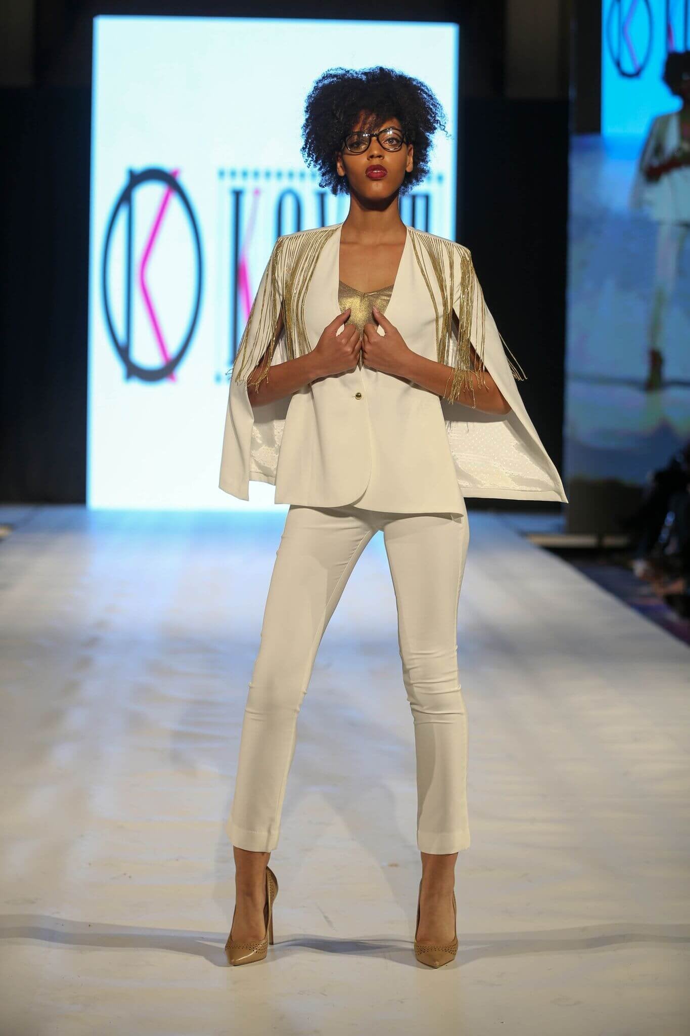 Gold Chain Fandangle