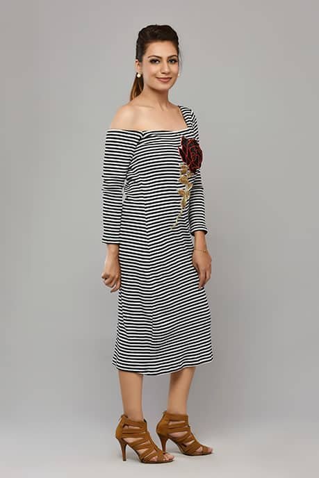 SAI 38 L-Shaped Neckline Dress(White & Black)