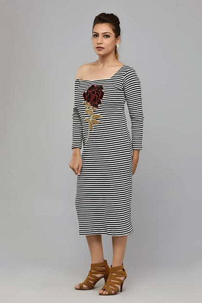 SAI 38 L-Shaped Neckline Dress(White & Black)